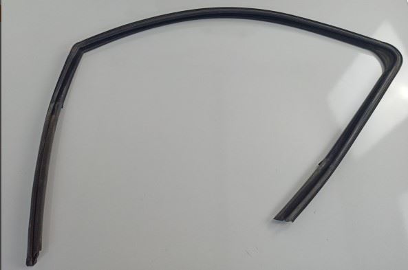 BİTAPART Sol Ön Kapı Camı Çerçeve Fitili Peugeot 301