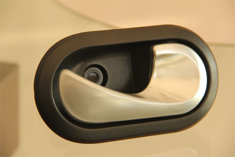 Kapı İç Açma Kolu Sağ (Krom) (Dacia Logan)